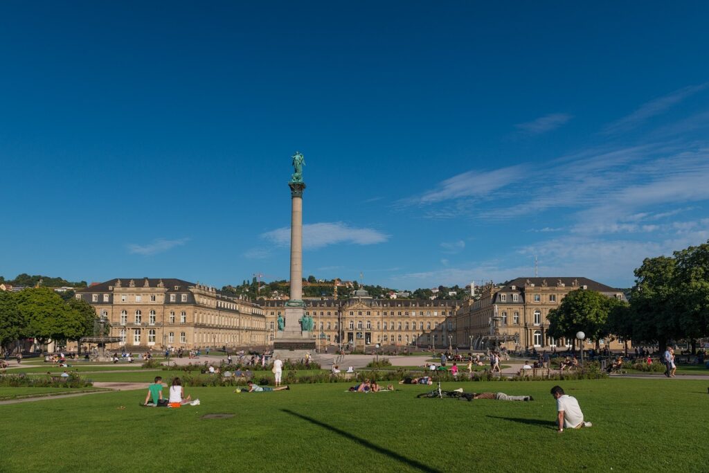 Stuttgart: Eine Wirtschaftsmetropole im Herzen Europas – Industrie, Geschichte und Sehenswürdigkeiten auf meinekleinetestseite.de